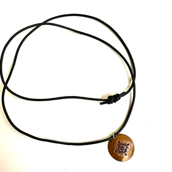 Copper round  pendant necklace  on cord - Picture 9 of 9